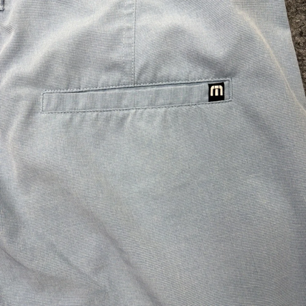 TravisMathew Beck Mens 35 Golf Shorts Light Blue Micro Check Performance Stretch